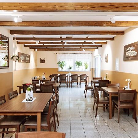 Gostisce Krivograd Hotel Prevalje Ngoại thất bức ảnh