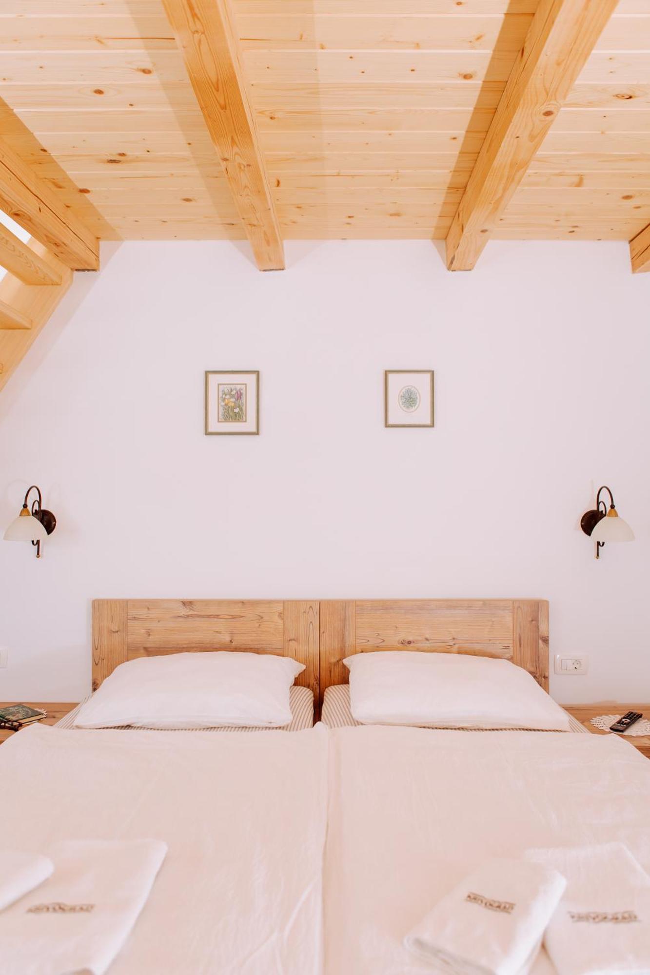 Gostisce Krivograd Hotel Prevalje Phòng bức ảnh