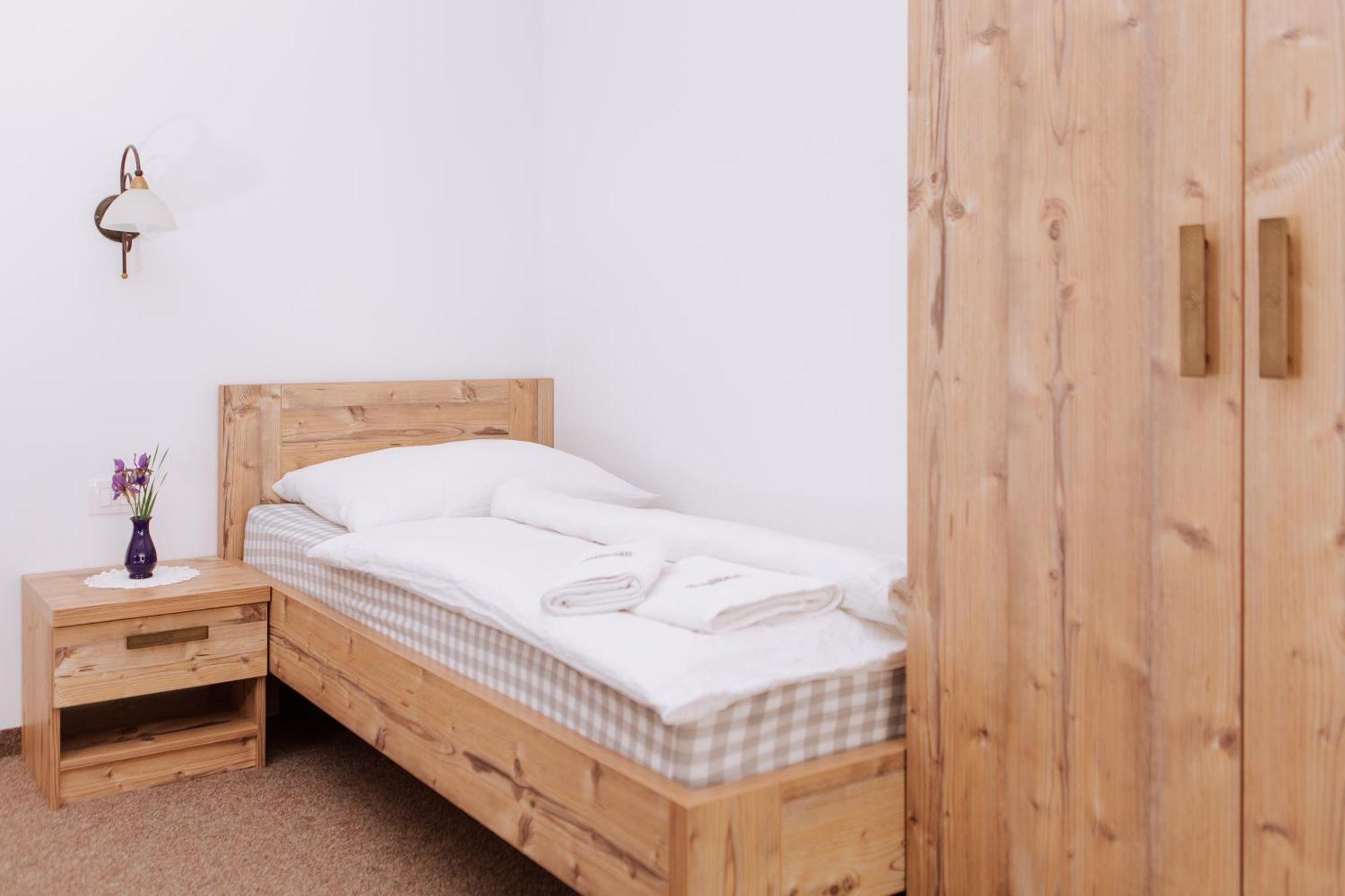 Gostisce Krivograd Hotel Prevalje Phòng bức ảnh