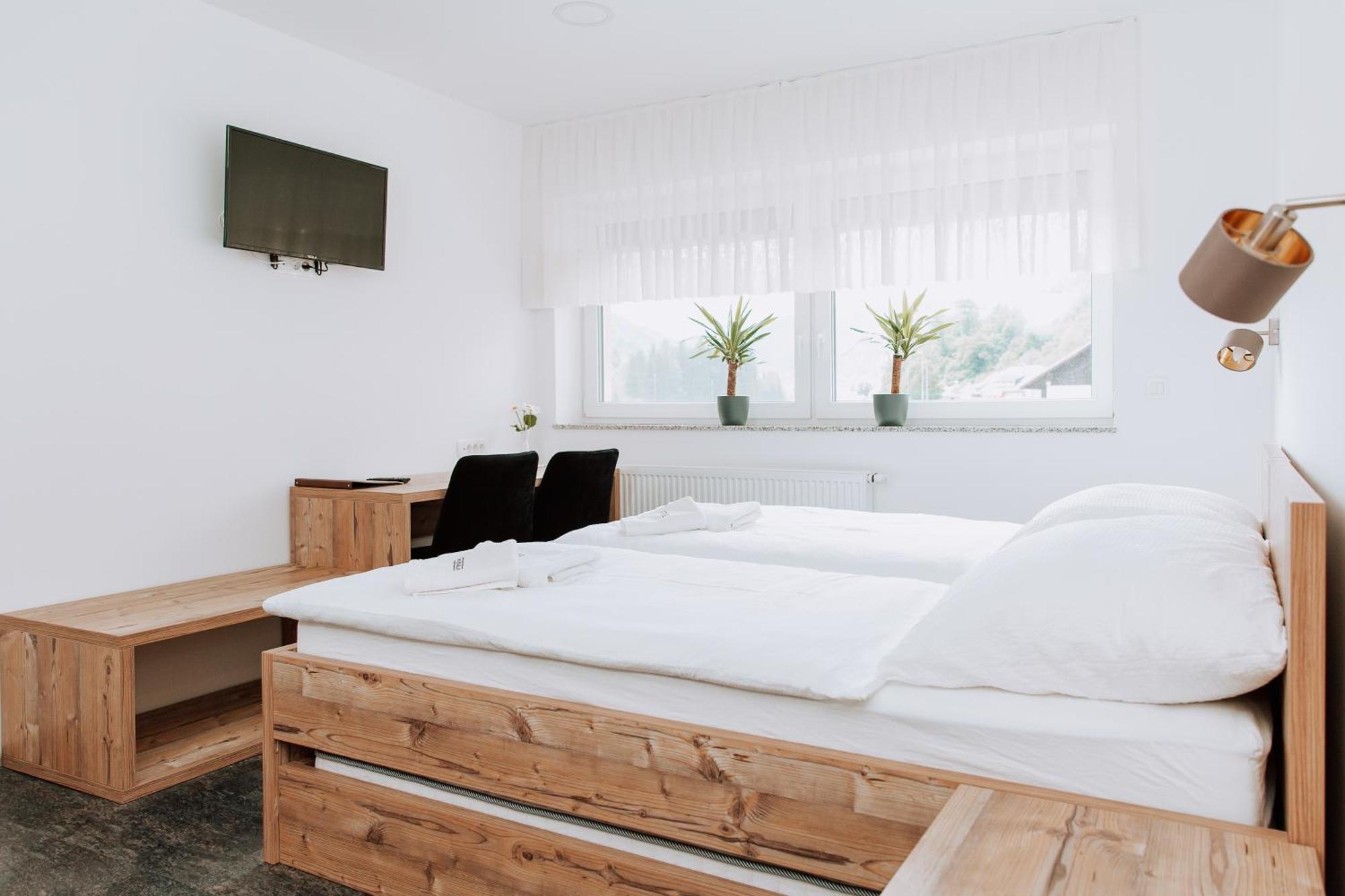 Gostisce Krivograd Hotel Prevalje Phòng bức ảnh