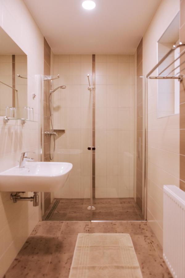Gostisce Krivograd Hotel Prevalje Ngoại thất bức ảnh