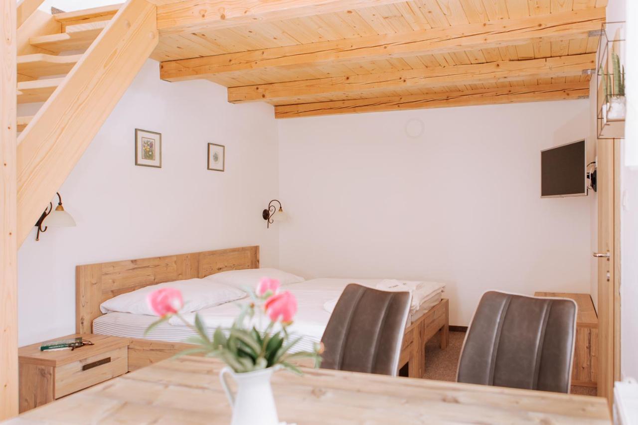 Gostisce Krivograd Hotel Prevalje Ngoại thất bức ảnh